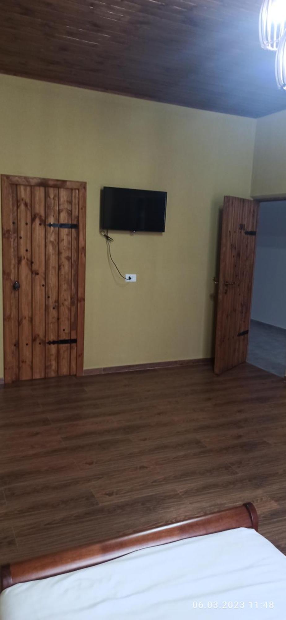 Hotel Sesil Guiumri Quarto foto
